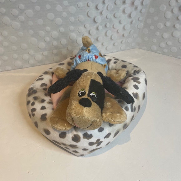 🎁2 for $15- Pound Puppy 🐶 Newborn with Justice dog bed - Picture 1 of 11